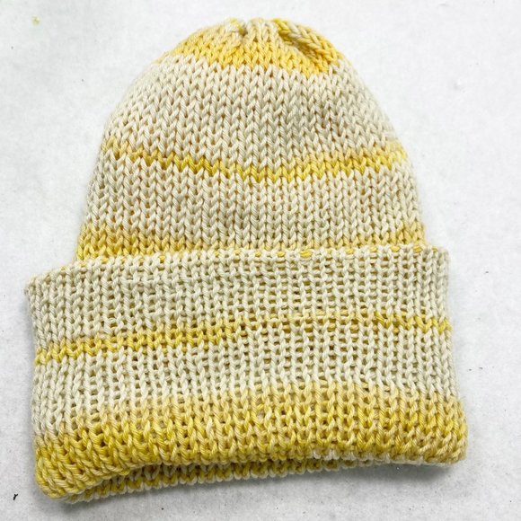 Crochet & Knit Wide Cuff Daisy Beanie OS - Picture 10 of 11